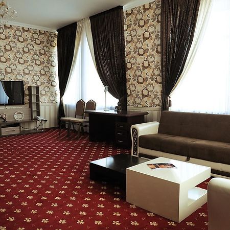 تاراز Hotel "Aishadeluxe" المظهر الخارجي الصورة