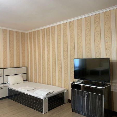 تاراز Hotel "Aishadeluxe" المظهر الخارجي الصورة