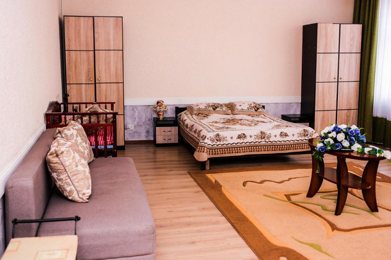 تاراز Hotel "Aishadeluxe" المظهر الخارجي الصورة