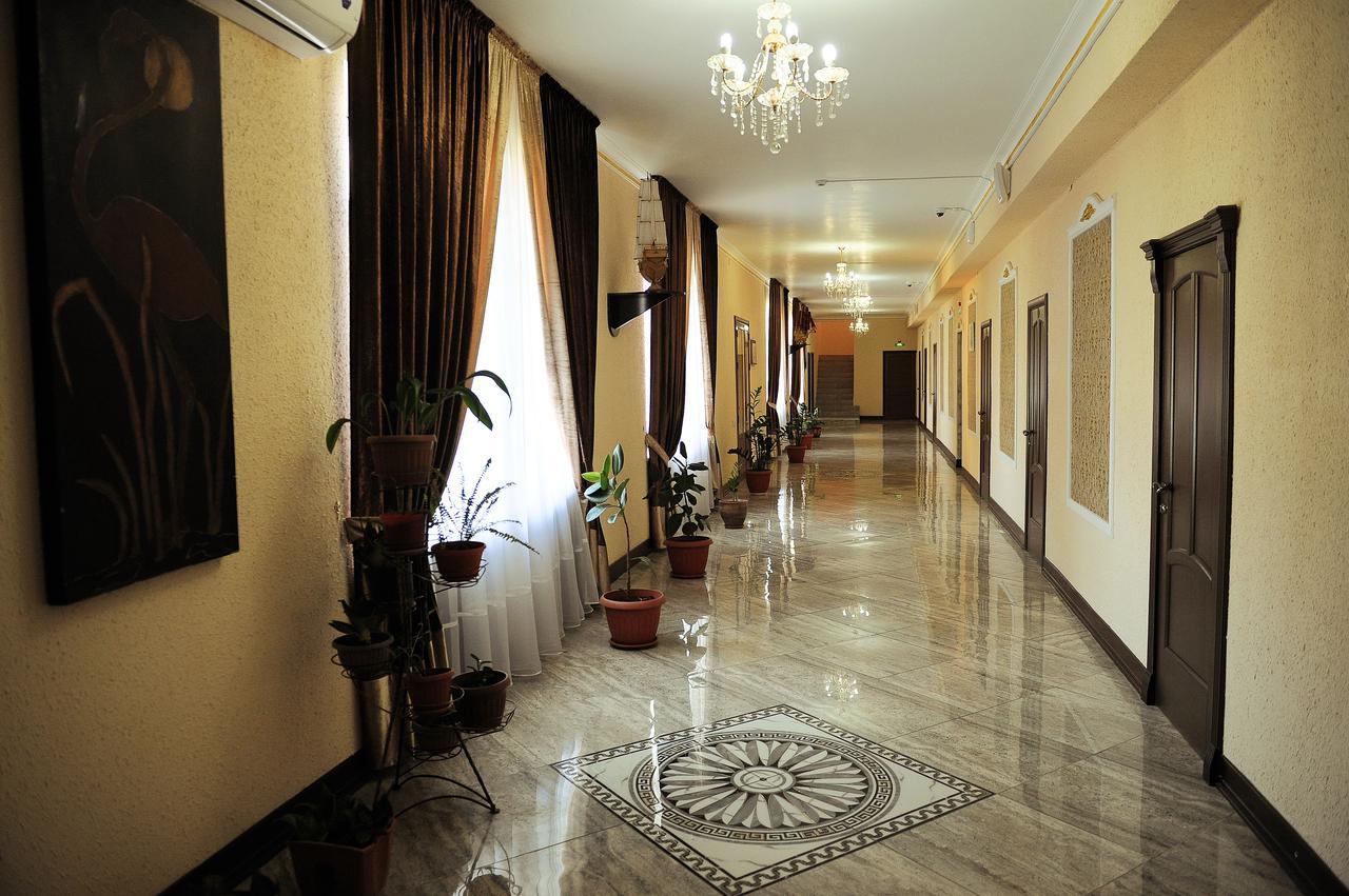 تاراز Hotel "Aishadeluxe" المظهر الخارجي الصورة